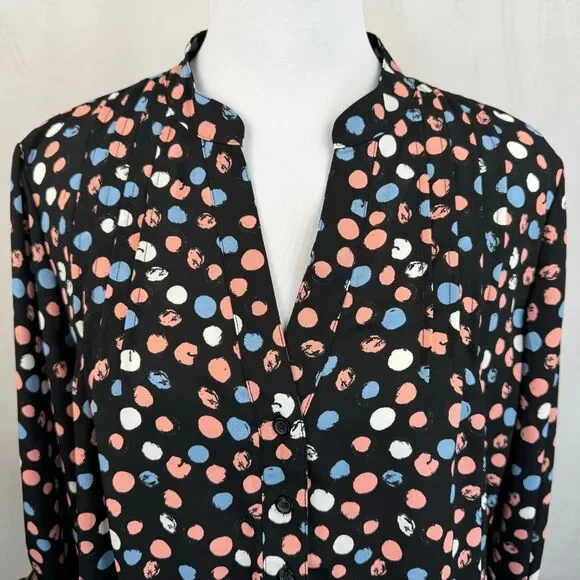 Zac & Rachel Top Sz M Black Multicolor Print Henley Roll Up Sleeves - Picture 3 of 6
